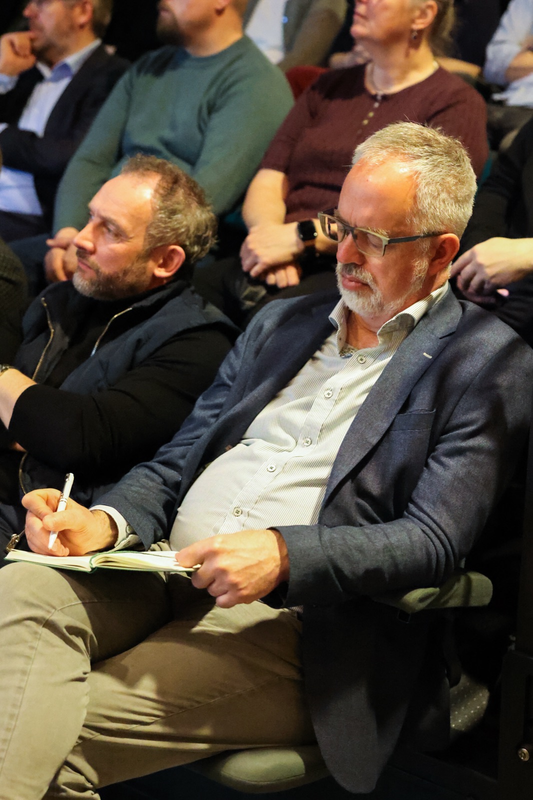 Áhoyrarar taka niður á tiltakinum